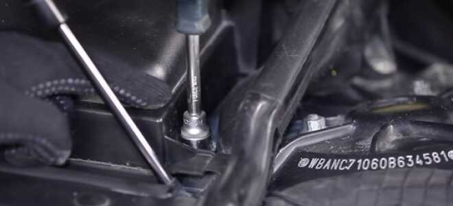 BMW E60 замена салонного фильтра. Фото и видео инструкция