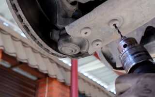 Ford Focus 2 (Форд Фокус 2) как заменить переднею шаровую опору. Видео инструкция