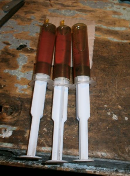 Масло в шприцах