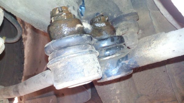 Крепление пальцев тяг