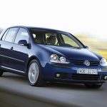 VW Golf 5 на трассе