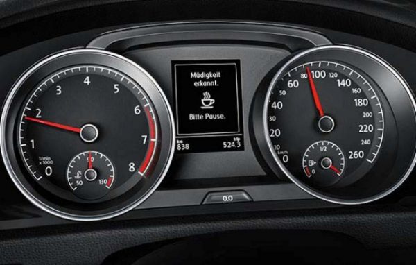Приборная панель автомобиля