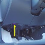 Фактическое место разъёма в VW Golf 2006 года