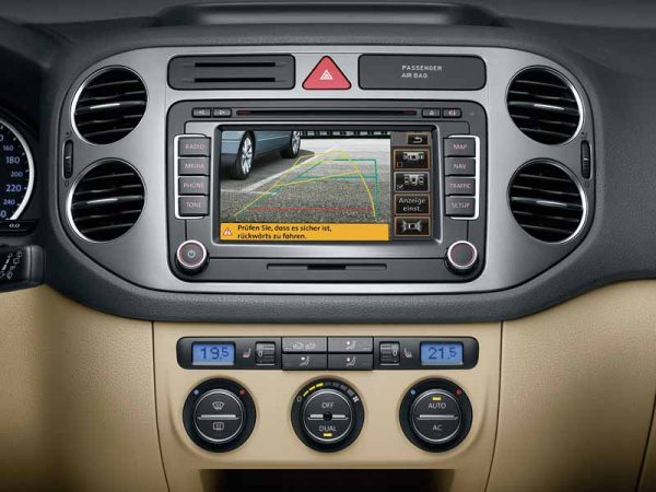 Монитор мультимедиа VW Tiguan