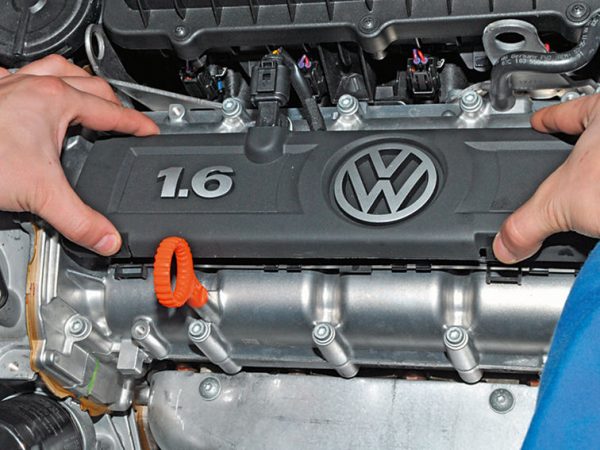 Крышка свечей зажигания VW Polo