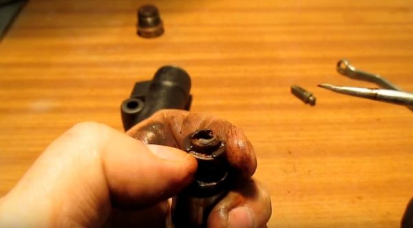 Снятие стопорного кольца