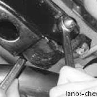 Крепление опоры к кронштейну