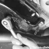 Крепление опоры к кузову