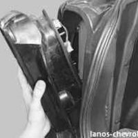 Снимаем фару